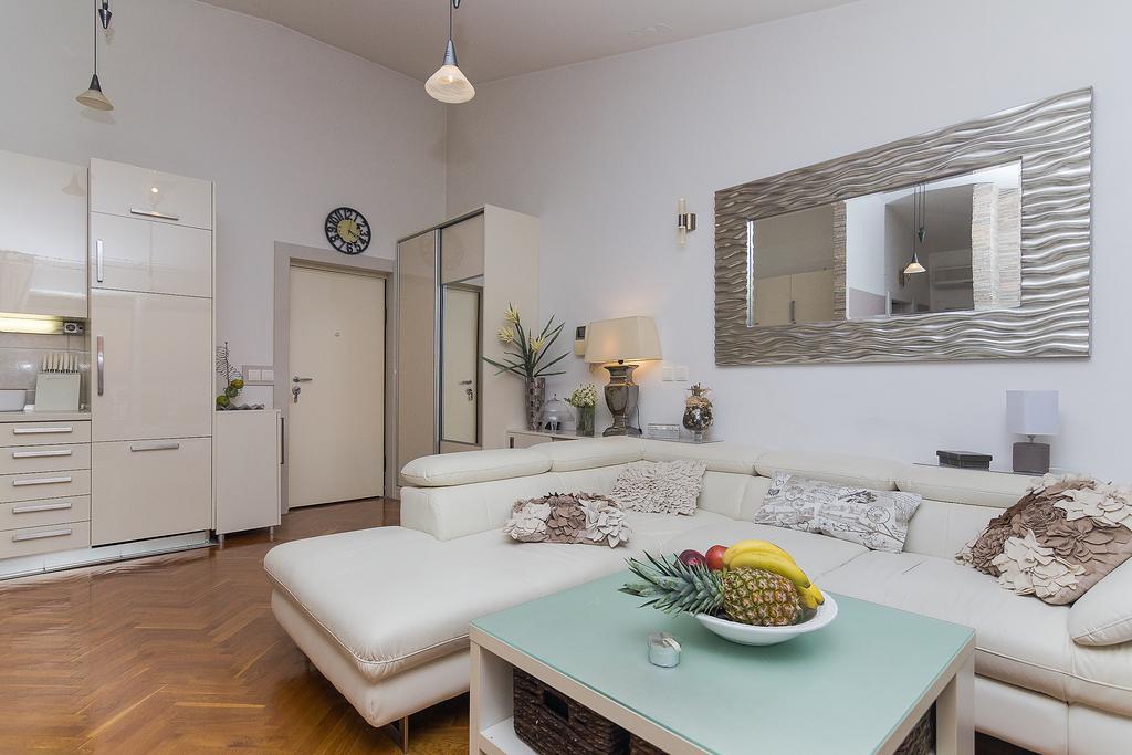 Apartment Karmela Makarska Ngoại thất bức ảnh