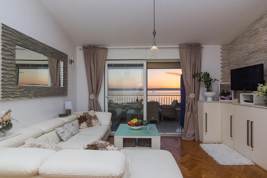 Apartment Karmela Makarska Ngoại thất bức ảnh