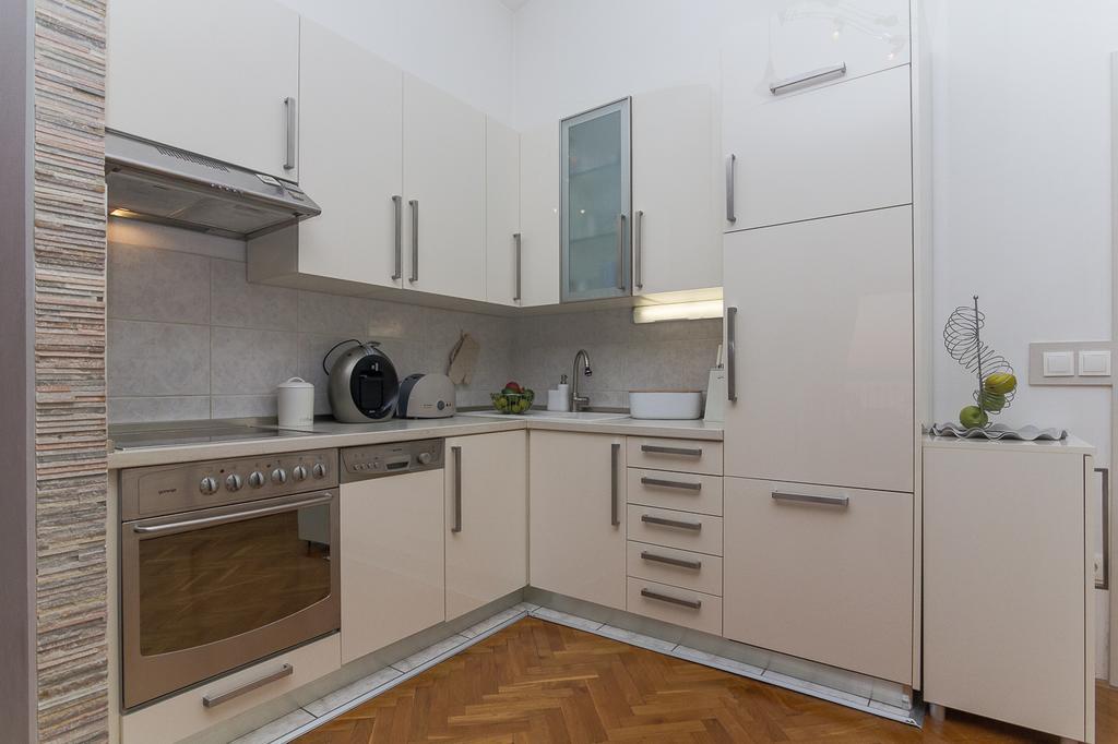 Apartment Karmela Makarska Ngoại thất bức ảnh
