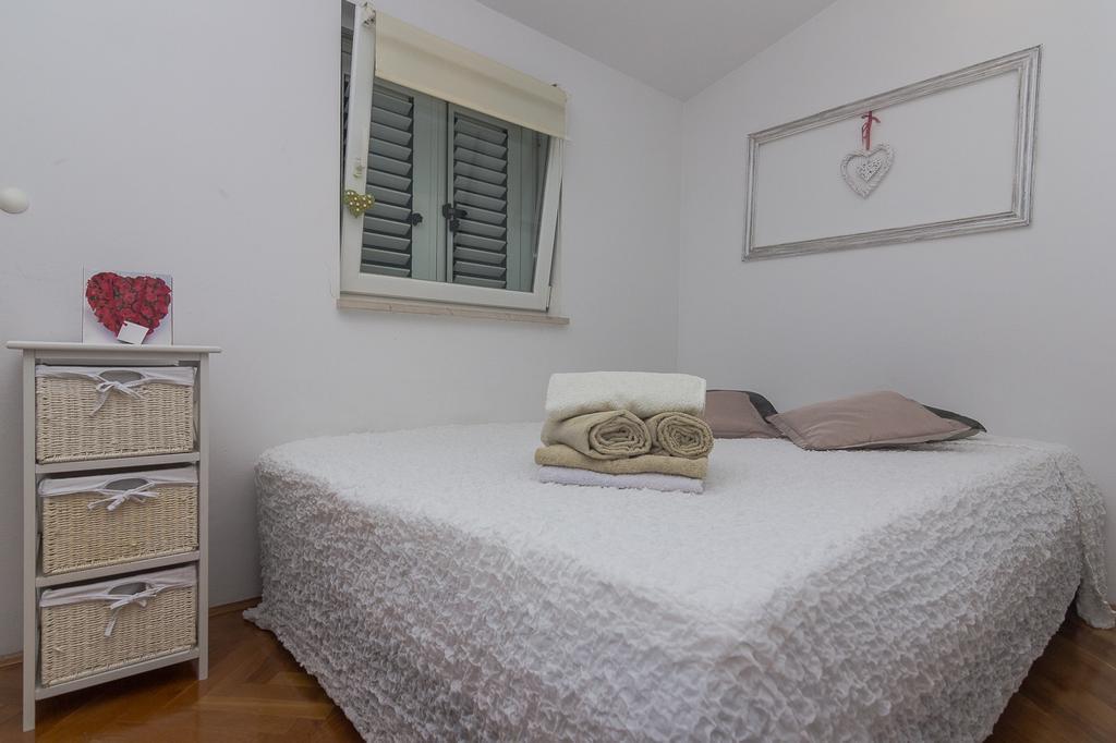 Apartment Karmela Makarska Ngoại thất bức ảnh